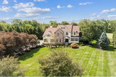 1 Jordan Ct, Washington Township, NJ 07853 - Photo 2