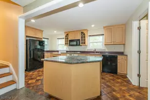 16 E Circuit Dr, Roxbury Township, NJ 07876 - Photo 6