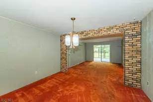 16 E Circuit Dr, Roxbury Township, NJ 07876 - Photo 10
