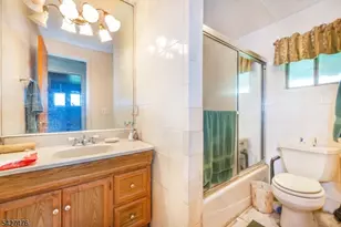 32 Madison Dr, Ogdensburg, NJ 07439 - Photo 14