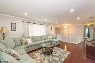 53 N Hillside Ave, Roxbury Township, NJ 07847 - Photo 4