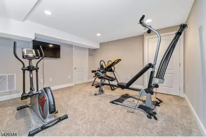 22 Patrick Henry Pl, Raritan Township, NJ 08551 - Photo 34
