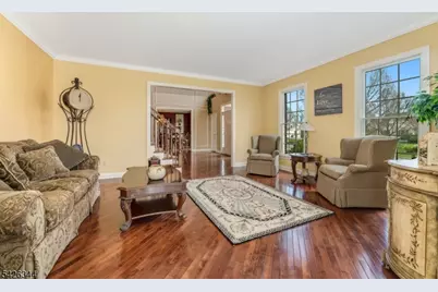 22 Patrick Henry Pl, Raritan Township, NJ 08551 - Photo 16