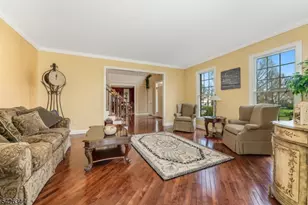 22 Patrick Henry Pl, Raritan Township, NJ 08551 - Photo 16