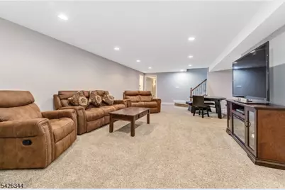 22 Patrick Henry Pl, Raritan Township, NJ 08551 - Photo 32