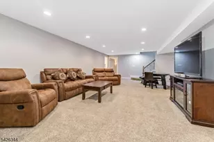 22 Patrick Henry Pl, Raritan Township, NJ 08551 - Photo 32