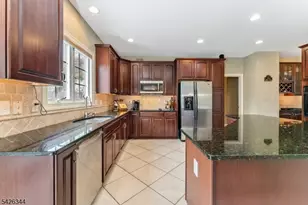 22 Patrick Henry Pl, Raritan Township, NJ 08551 - Photo 10