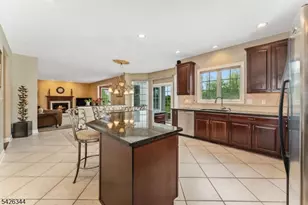 22 Patrick Henry Pl, Raritan Township, NJ 08551 - Photo 8