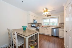 1092 Robin Rd, Hillsborough Township, NJ 08844 - Photo 18