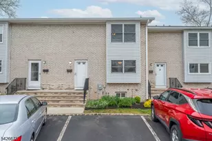 1092 Robin Rd, Hillsborough Township, NJ 08844 - Photo 2