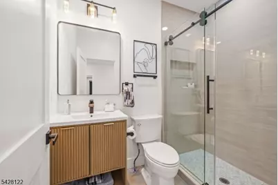 10 Marilyn Pl, Clifton, NJ 07011 - Photo 18
