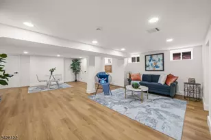 10 Marilyn Pl, Clifton, NJ 07011 - Photo 30