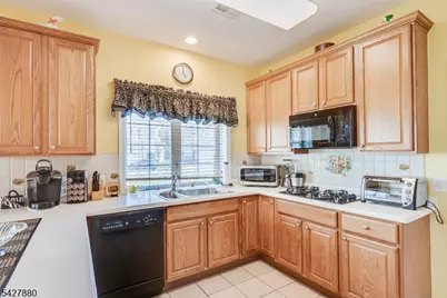 281 Longwood Ln, Franklin Township, NJ 08873 - Photo 16