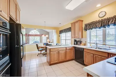 281 Longwood Ln, Franklin Township, NJ 08873 - Photo 14
