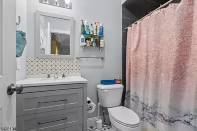 267 S 10th St, Newark, NJ 07103 - Photo 24