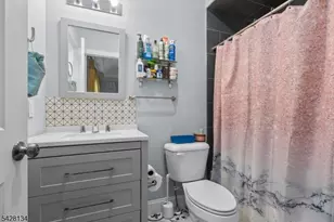 267 S 10th St, Newark, NJ 07103 - Photo 24