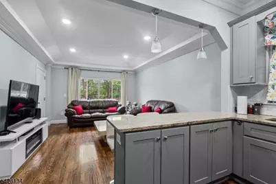 267 S 10th St, Newark, NJ 07103 - Photo 16