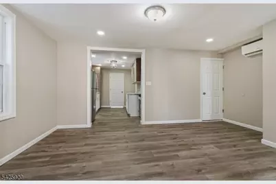 11 Tichenor Ter, Irvington, NJ 07111 - Photo 6