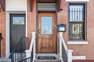 37 Emmet St, Newark, NJ 07114 - Photo 2