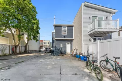 37 Emmet St, Newark, NJ 07114 - Photo 20