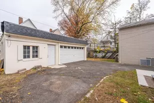 344 Elmwood Ave, East Orange, NJ 07018 - Photo 22