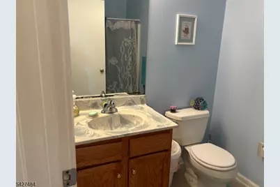 832 Honeybrook Cir, Lopatcong Township, NJ 08886 - Photo 8