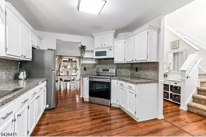 120 Long Acre Ct, Hillsborough Township, NJ 08844 - Photo 4