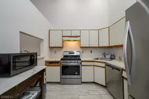 1514 Longley Ct, Branchburg Township, NJ 08876 - Photo 8