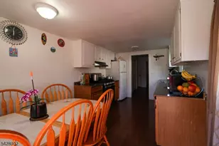 58 N Main St, Flemington, NJ 08822 - Photo 4