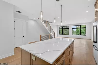 522 Valley Rd #2, Clifton, NJ 07013 - Photo 10