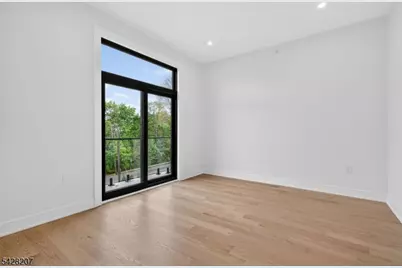 522 Valley Rd #2, Clifton, NJ 07013 - Photo 16