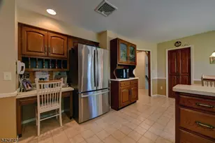 25 Debbie Ct, Wayne, NJ 07470 - Photo 12