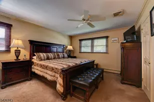 25 Debbie Ct, Wayne, NJ 07470 - Photo 20