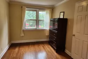 34 Como Dr, Franklin Township, NJ 08873 - Photo 10