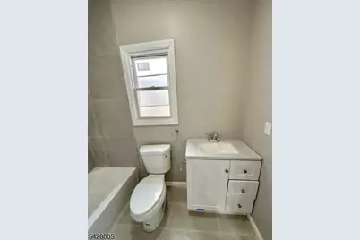 105 S 7th St, Newark, NJ 07107 - Photo 24