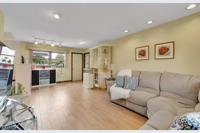 184 Stonehenge Ter, Clark Township, NJ 07066 - Photo 18