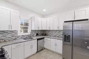 171 Renner Ave, Newark, NJ 07112 - Photo 12