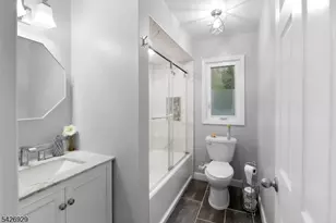 94 Edgefield Dr, Parsippany, NJ 07950 - Photo 30