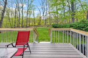 94 Edgefield Dr, Parsippany, NJ 07950 - Photo 2