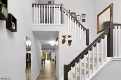 94 Edgefield Dr, Parsippany, NJ 07950 - Photo 8
