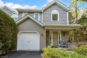 94 Edgefield Dr, Parsippany, NJ 07950 - Photo 2