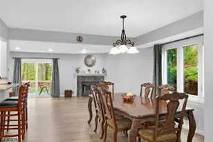 94 Edgefield Dr, Parsippany, NJ 07950 - Photo 12