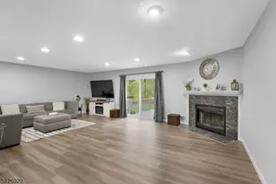 94 Edgefield Dr, Parsippany, NJ 07950 - Photo 8