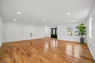 207 Lake Shore Dr, Parsippany, NJ 07034 - Photo 8