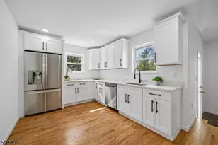 207 Lake Shore Dr, Parsippany, NJ 07034 - Photo 16