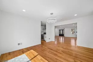 207 Lake Shore Dr, Parsippany, NJ 07034 - Photo 10