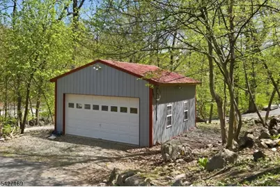 41 Crescent Dr, Byram Township, NJ 07821 - Photo 16