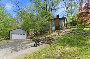 41 Crescent Dr, Byram Township, NJ 07821 - Photo 26