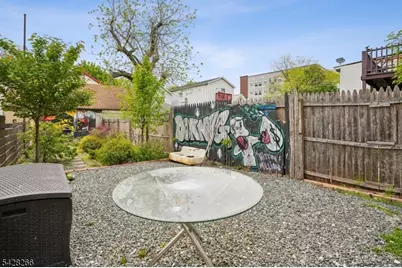 124 Highland Ave, Newark, NJ 07104 - Photo 20