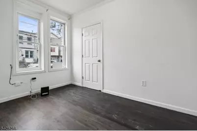 124 Highland Ave, Newark, NJ 07104 - Photo 8